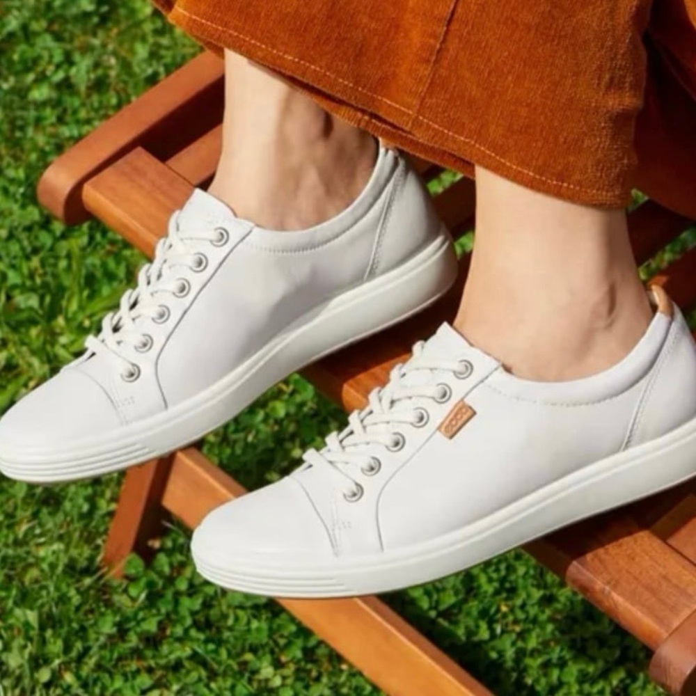 Ecco White Soft VII Leather Lace Up Sneakers Size 35